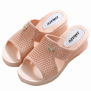 拖鞋女夏季室内坡跟高跟居家浴室防滑女士托鞋夏天厚底家居凉拖鞋