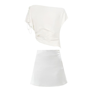 赵露思同款法式白色斜肩连衣裙女夏款修身显瘦高级感气质两件套装