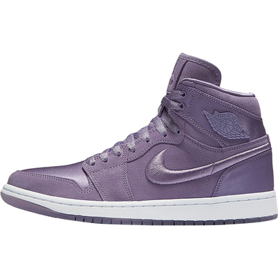 耐克女士潮流中帮缓震运动板鞋