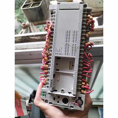 台达继电器式DVP64EH00R2实物图