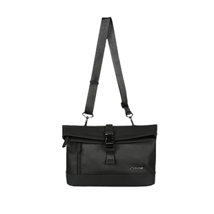 Diplomat外交官新品都市通勤可调可卸肩带内部多隔层斜挎包