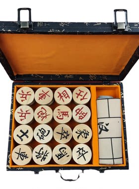 小叶黄杨木柳楷立柱象棋礼盒