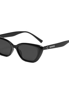 帕拉莫墨镜女款2025新款猫眼时尚高级感显眼小防紫外线外出太阳镜