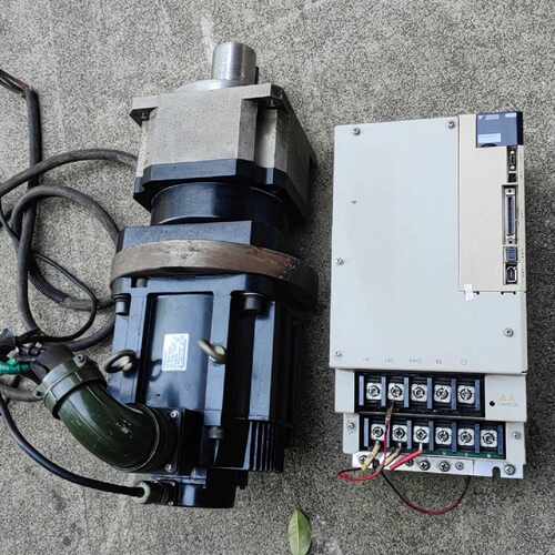 询价-SGDV-470A01A002000  安川6KW伺服驱动器