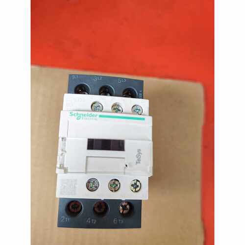 原装件，LC1D32BDC直流接触器 线圈电压DC—议价