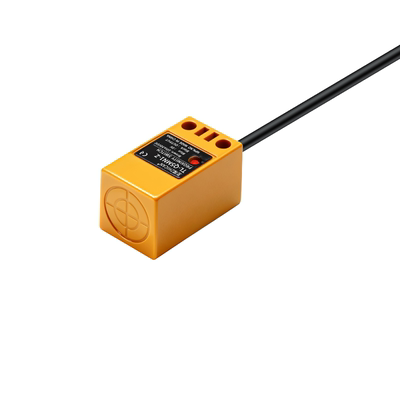平替进口方形接近开关TL-Q5MC1-Z三线NPN常开限位器金属感应器24V