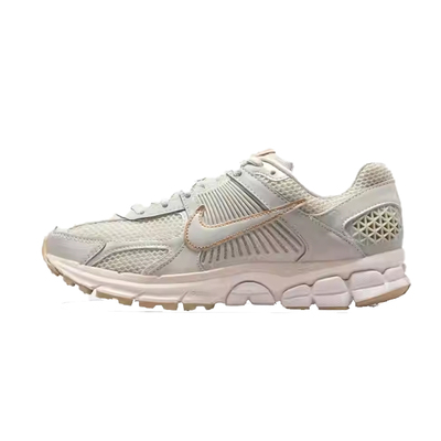 【自营】NIKE耐克女鞋W NIKE ZOOM VOMERO 5运动休闲鞋IB8929-003