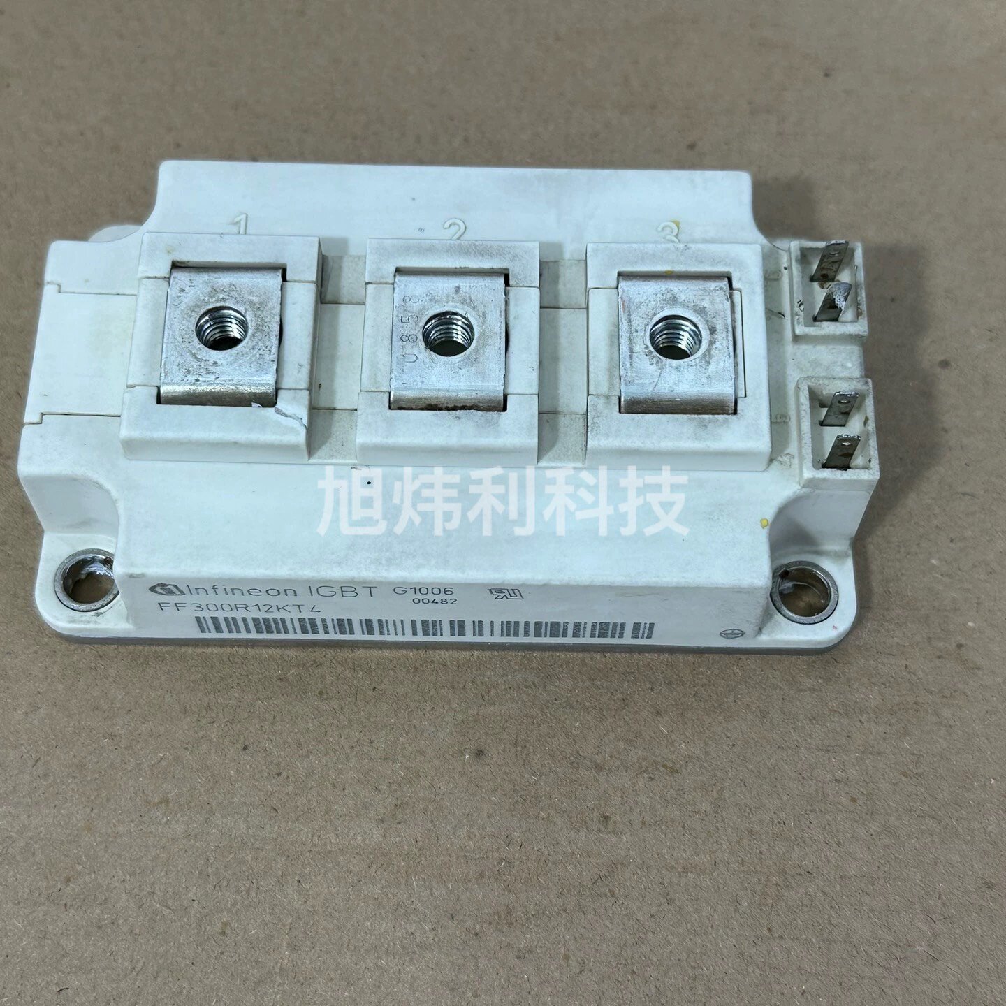 FF300R12KT4 - 实物图