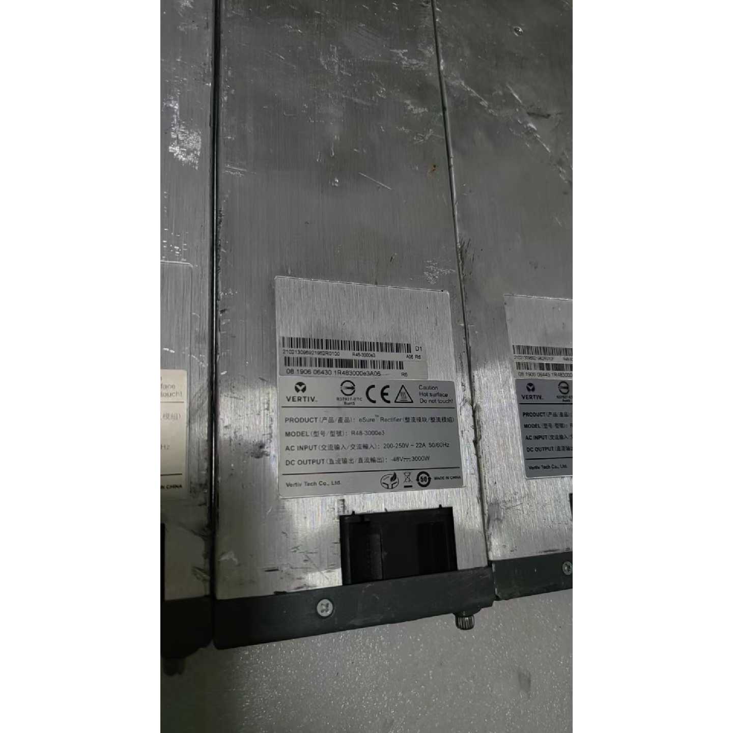 非标价维谛R483000e3电源模块外观成色如图输入电压2议价