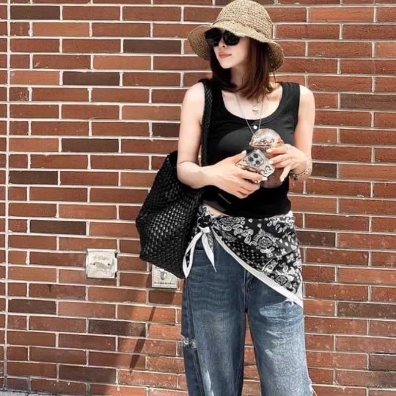 爵士舞屁帘配牛仔裤腰带叠穿百搭腰果花大三角巾防晒包头巾披肩女