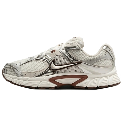 NIKE耐克女子V5 RNR时尚复古潮流百搭日常运动休闲鞋HQ7901-102