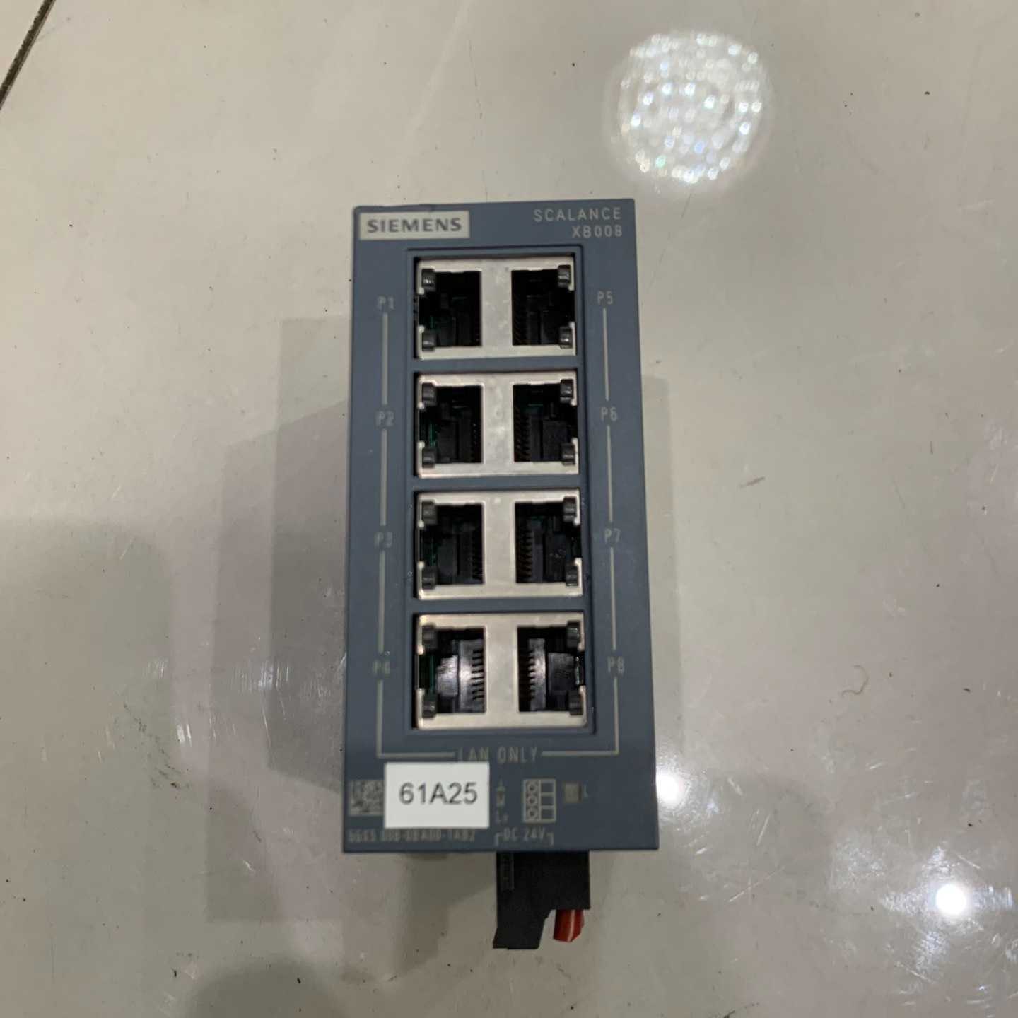 溢价-SCALANCE XB008工业以太网交换机 6GK5 - 实物图