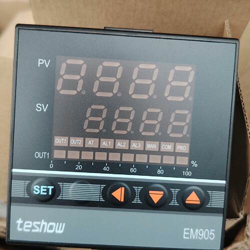 下单前咨询全新台松温控器EM905-520，型号FKA4-8N*AN-