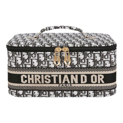 轻奢高级大牌化妆包女2026新款旅行便携大容量手提化妆品收纳盒箱