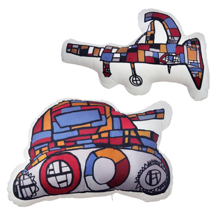 来图定制儿童画手绘卡通抱枕文创周边异形沙发靠垫毕业生日礼物