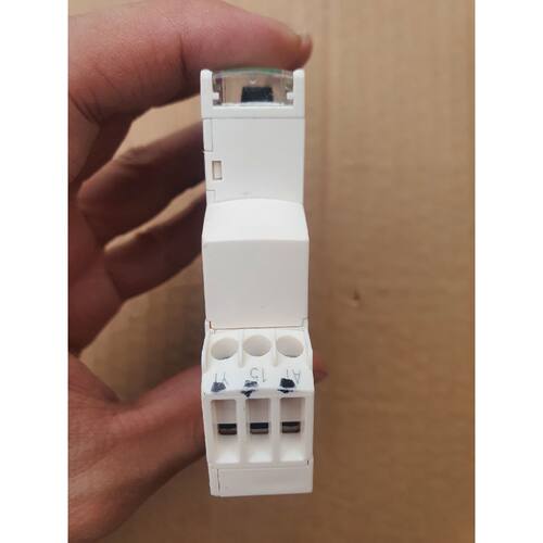 议价施耐德时间继电器RE17RMMU维修