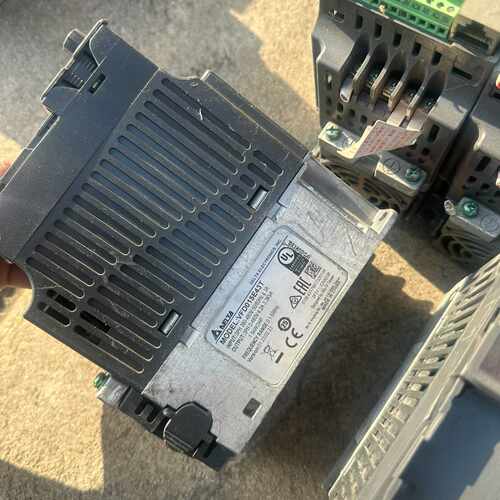 议价Delta Inverter Vfd015e43t 1.5Kw Power 380V Three-Phase适