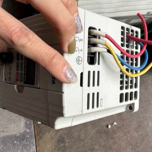 议价Delta Vfd007m43b Inverter Three-Phase 380V 0.75Kw Power