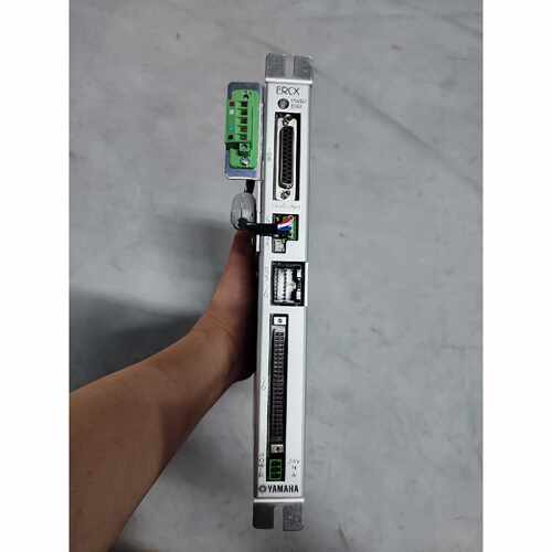 ERCX 雅马哈驱动器 11YW599 工业机器人控制
