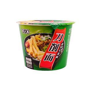 鲜乐福刀削面桶装非油炸泡椒牛肉方便面整箱懒人速食泡面食品宽面