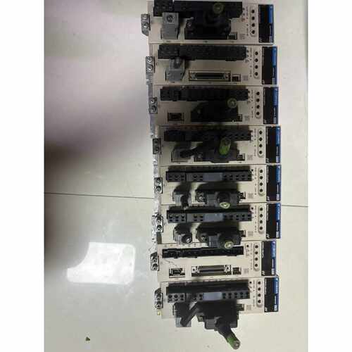溢价-安川450W伺服驱动器SGPMS-2R5AP0A  8台 二