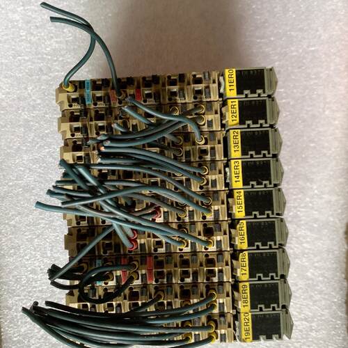 贝加莱X20 DI8371模块，带底座X20BM11