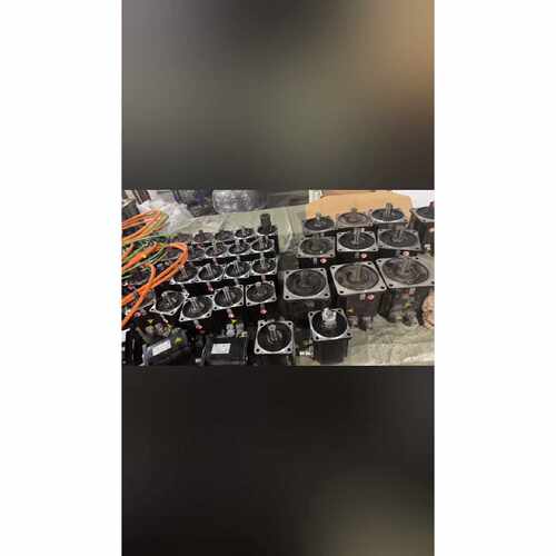 在线议价施耐德驱动器LXM32AD30N4 2KW 3KW 拆机货功