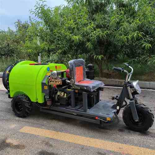 三轮打药车大面积果园驾驶款电动喷雾器自走式葡萄打药机