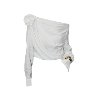 KIKI CHAU 2025早秋新款斜肩立体花朵宽松显瘦纯色衬衫女淡人百搭