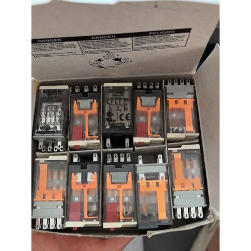 询价下单施耐德继电器RXM4AB2P7，230VAC，50/60Hz