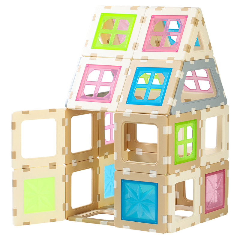 幼儿园大型磁力片方块场景构建