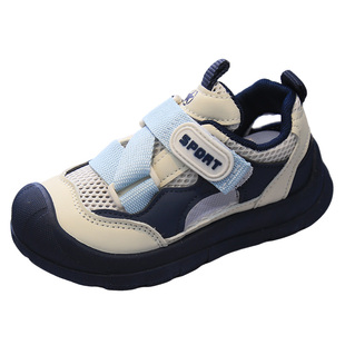 儿童包头凉鞋镂空透气网鞋软底2026夏季新款男童女童鞋运动风凉鞋