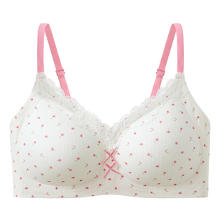 六只兔子无痕内衣女小胸聚拢胸罩收副乳防外扩蕾丝领甜美风文胸