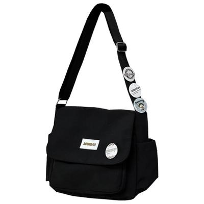 好看且实用的大容量斜挎包！