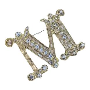 阿玛施字母M胸针高档女轻奢小香风时尚气质胸花别针西装衬衫配饰