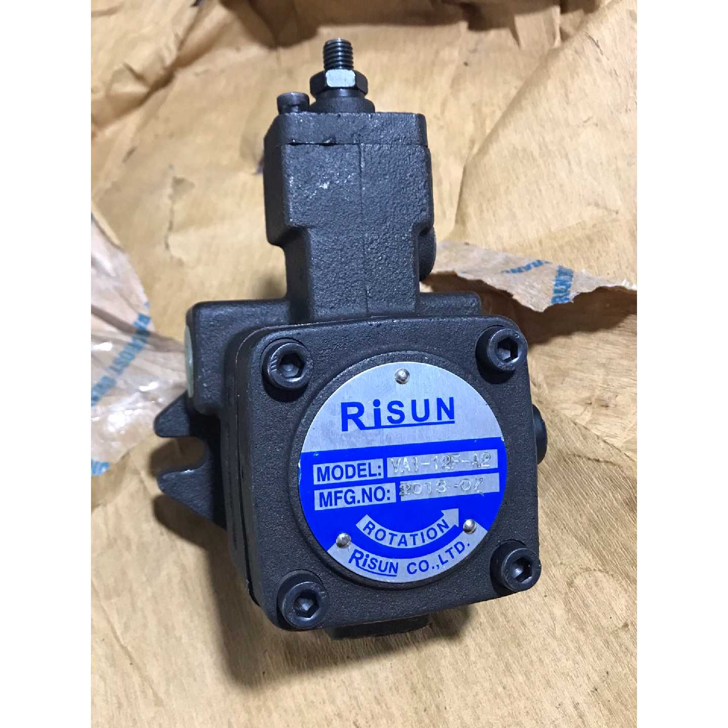 台湾朝田Risun变量叶片泵 油泵VA1-12F-A2 全新