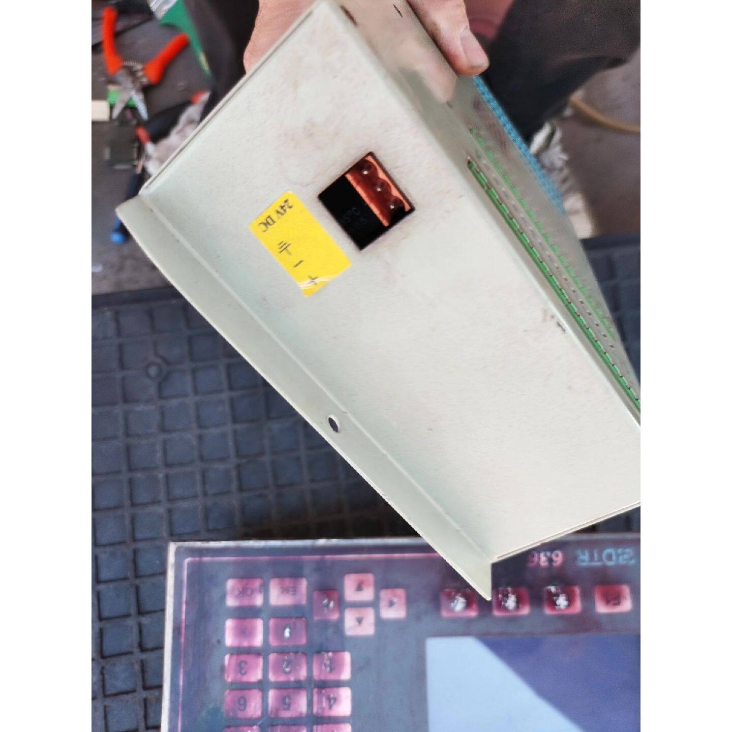 非标价DTR636工控触摸屏显示器带PLC321D控制议价