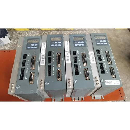 溢价-正常之山驱动器（ZS-C600A 1KW）两台（