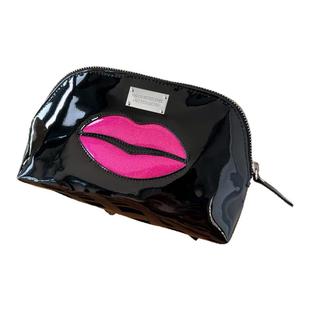 轻奢高级2025新款黑色漆皮化妆包女ins风防水便携旅行洗漱收纳包