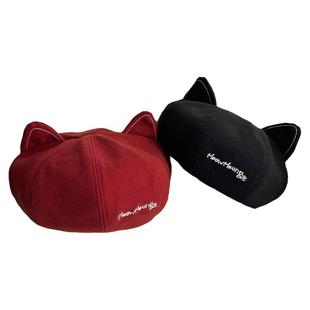 秋冬帽子韩版通用女式猫耳朵帅气红色刺绣字母报童帽贝雷帽画家帽