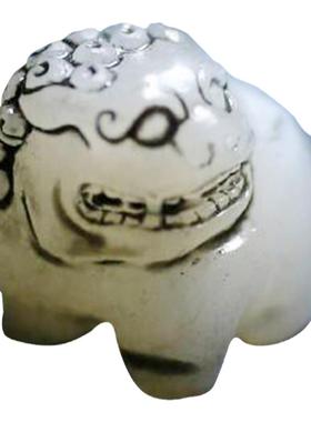 原创设计雕刻手玩狮子和田玉吊坠