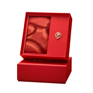 万事利26新年红品围巾绵羊毛围巾围脖丝巾扣礼盒送礼套装锦上添花