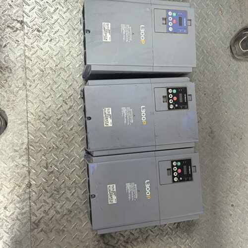 询价日立变频器L300P-185LFRFMA，18.5KW功率，