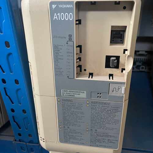 CIMR-AB4A0002FAA 安川 变频器 工业调速 变频设备