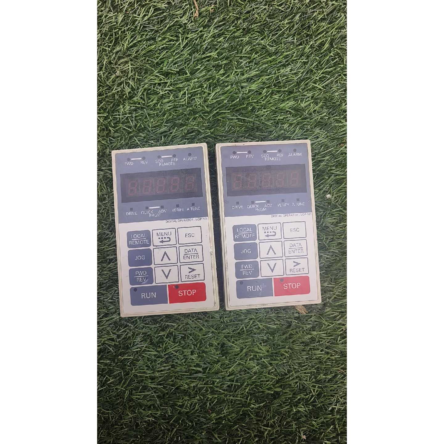 询价安川变频器面板 JVOP-161 ，，品相如图，