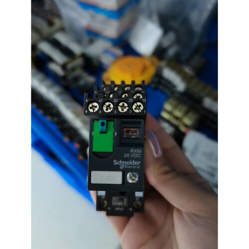 型号RXZE2S114M，议价商品