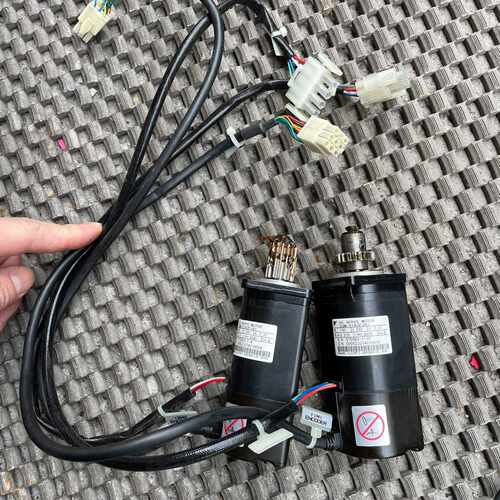 【议价】100W电机SGM-01A3FJ91拆机两个，图片实拍，