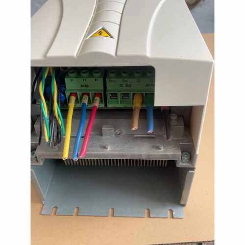 议价ABB变频器ACS51001038A4拆机实物拍摄维修