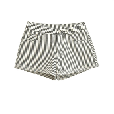 辣妹风黑白条纹低腰休闲a字短裤