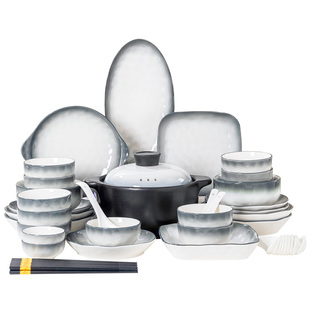 釉下彩碗碟套装家用2025新款高颜值陶瓷饭碗乔迁高级感餐具碗盘子